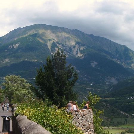 L'HIVERNET, grand Triplex neuf au cœur d'Embrun accès facile Extérieur photo