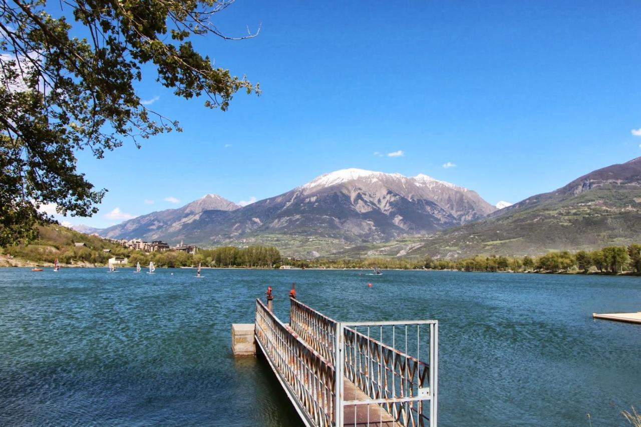 L'HIVERNET, grand Triplex neuf au cœur d'Embrun accès facile Extérieur photo